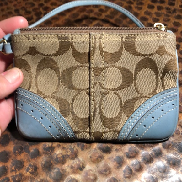 Coach signature C fabric & blue leather wristlet - Picture 2 of 8